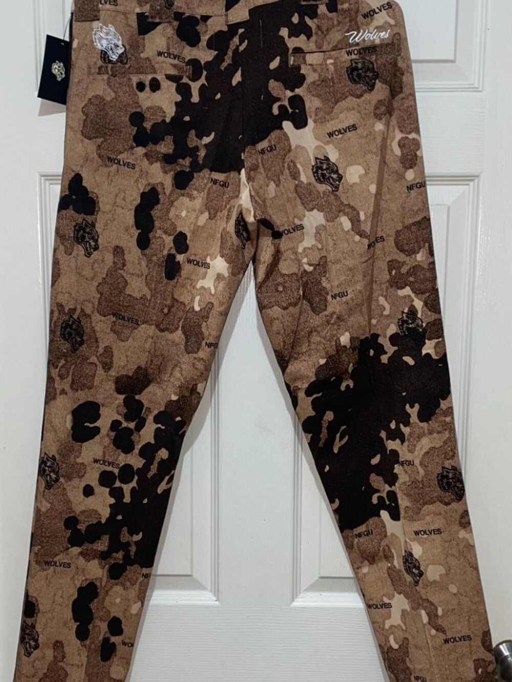 Darc Sport Wolves Hard At Work Canyon Original Camo Men's Size 32 NWT!! - Picture 5 of 7